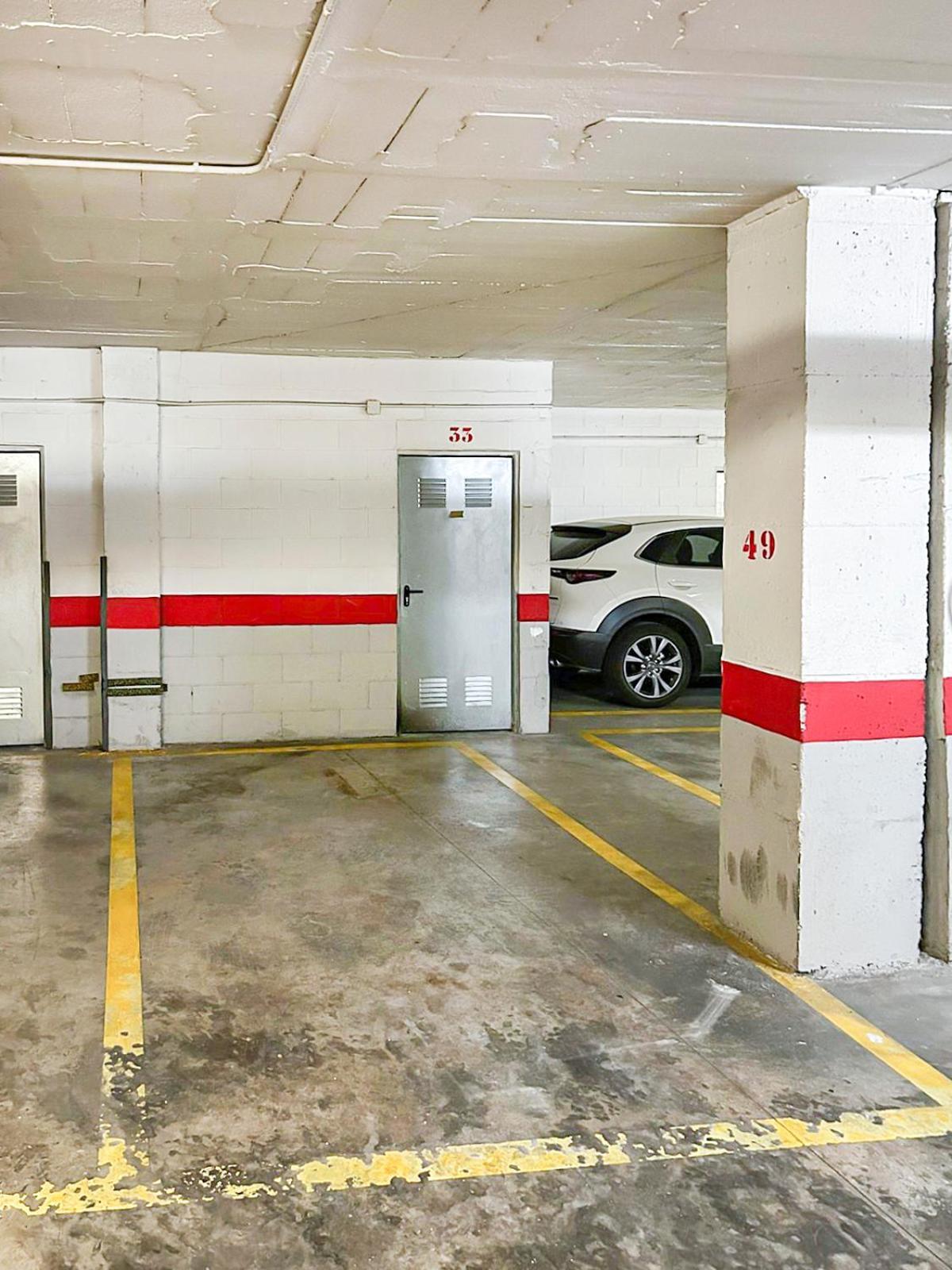 Estudio Del Carmen & Parking Малага Экстерьер фото